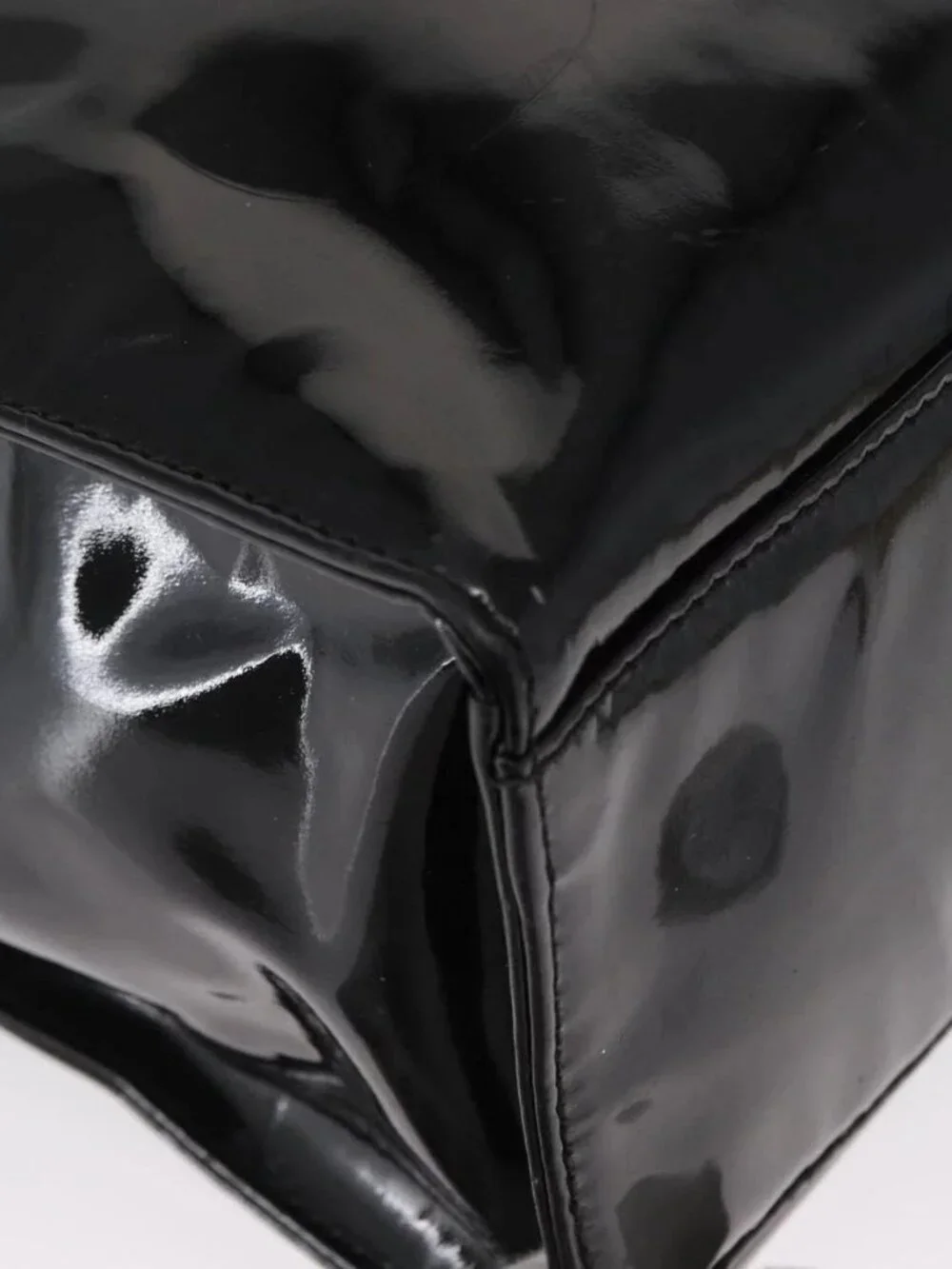 CHANEL brand	chanel color	black